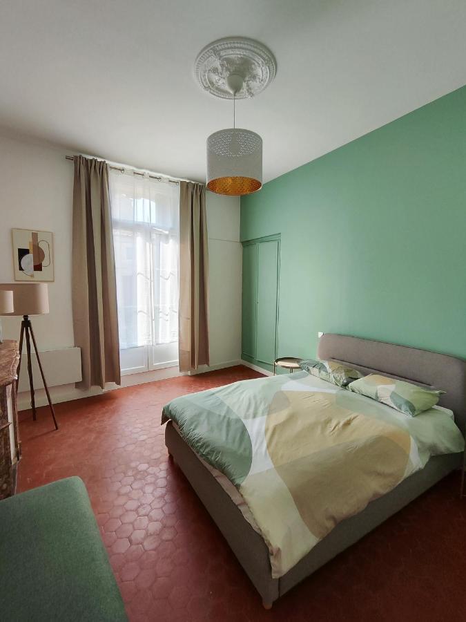 Bright And Modern 3-Bedroom Apartment, 90M2 With Air Condition, In Безье Экстерьер фото